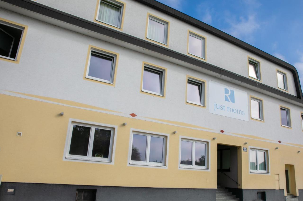 Das Reinisch Just Rooms Schwechat Exterior photo