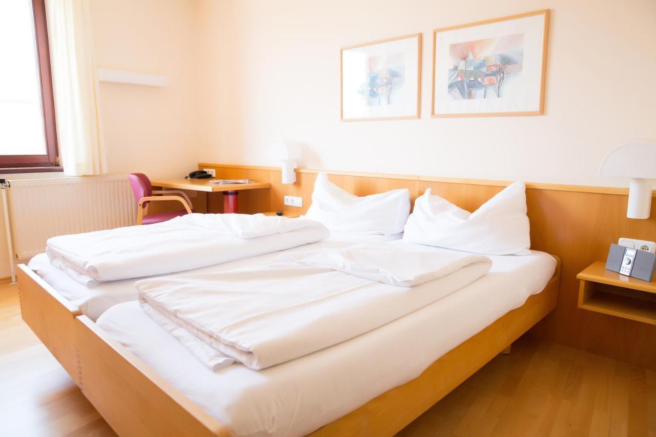Das Reinisch Just Rooms Schwechat Exterior photo