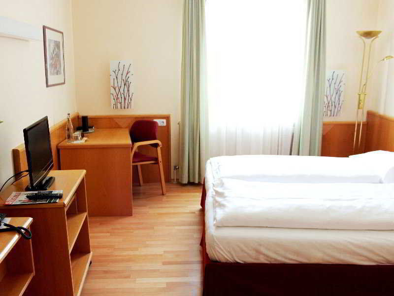 Das Reinisch Just Rooms Schwechat Exterior photo